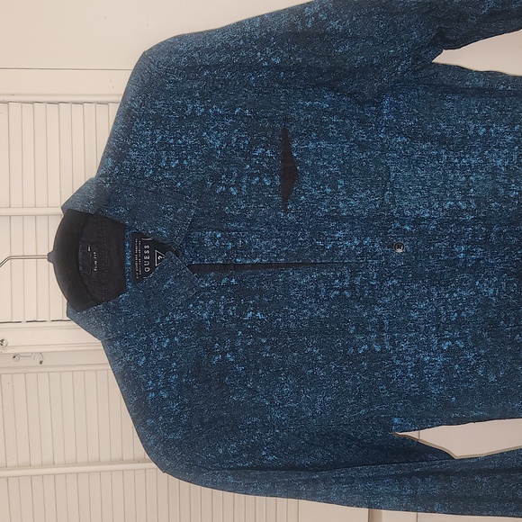 GUESS SLIM FIT MEN'S XS BUTTON DOWN SHIRT - Picture 2 of 6